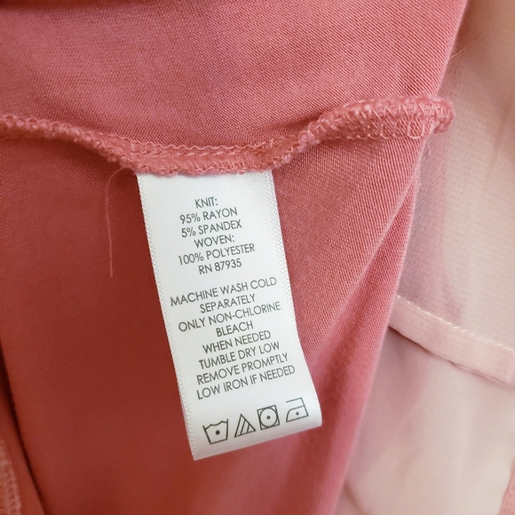 LOGO Lori Goldstein Pink Sleeveless Top Ombre Hem, Size M - Picture 5 of 5